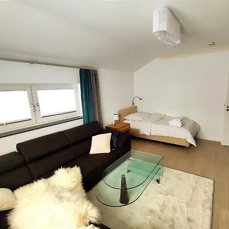 Komfortzone - Stilvolle Gaestewohnung In Marburg