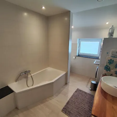 Lejlighed Komfortzone - Stilvolle Gaestewohnung In