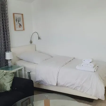 Komfortzone - Stilvolle Gaestewohnung In Appartamento *