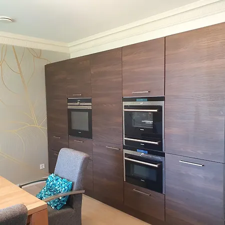 Komfortzone - Stilvolle Gaestewohnung In Apartment *