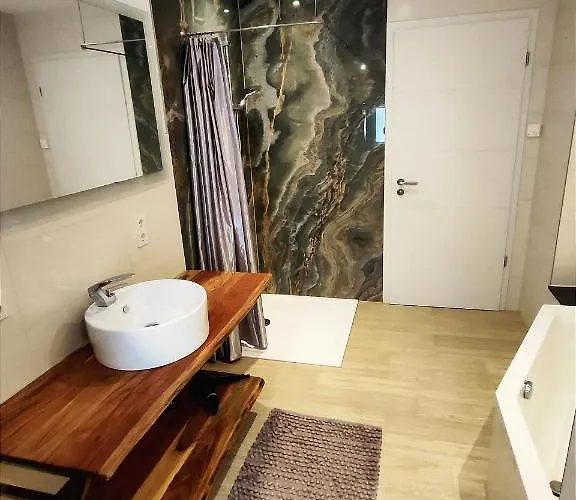 Komfortzone - Stilvolle Gaestewohnung In *